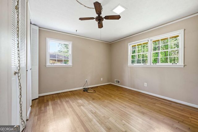 1407 Ridgewood Drive SW, Lilburn, GA 30047