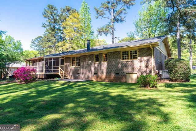 1407 Ridgewood Drive SW, Lilburn, GA 30047