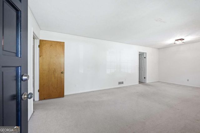 1407 Ridgewood Drive SW, Lilburn, GA 30047