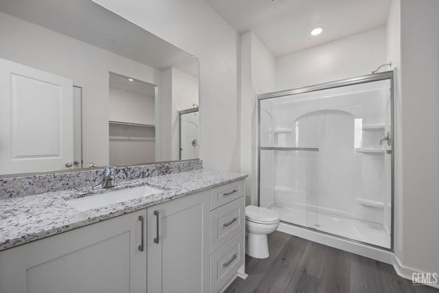 7900 Blueberry Avenue, Bakersfield, CA 93313