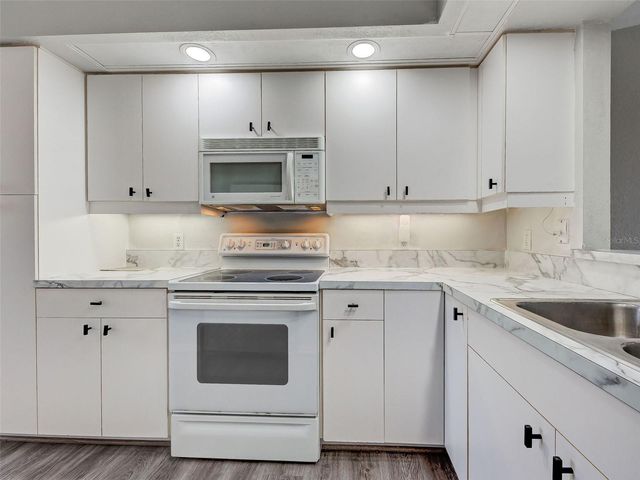 5800 SABAL TRACE DRIVE 606, North Port, FL 34287