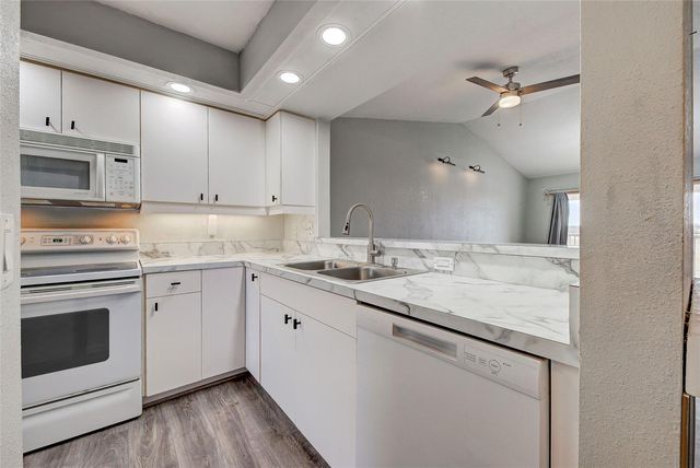 5800 SABAL TRACE DRIVE 606, North Port, FL 34287