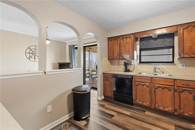 5212 NW Downing Street, Blue Springs, MO 64015
