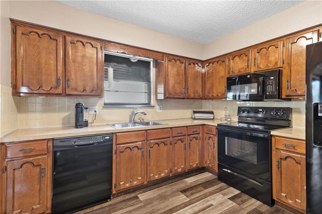 5212 NW Downing Street, Blue Springs, MO 64015