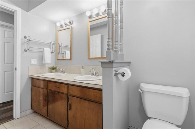 5212 NW Downing Street, Blue Springs, MO 64015