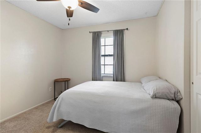5212 NW Downing Street, Blue Springs, MO 64015