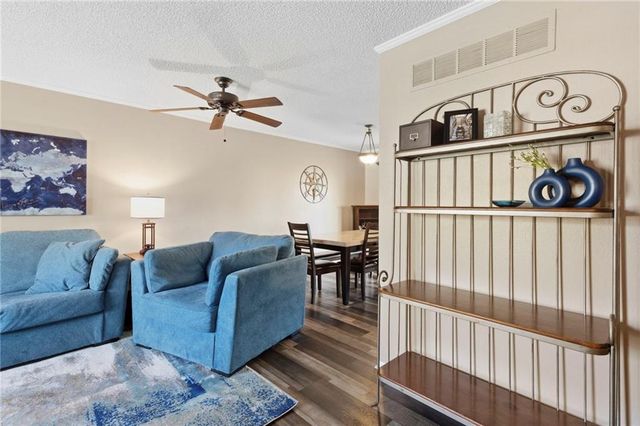 5212 NW Downing Street, Blue Springs, MO 64015