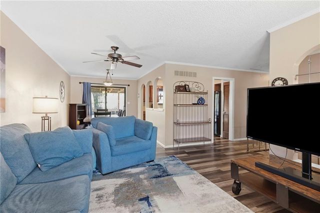 5212 NW Downing Street, Blue Springs, MO 64015