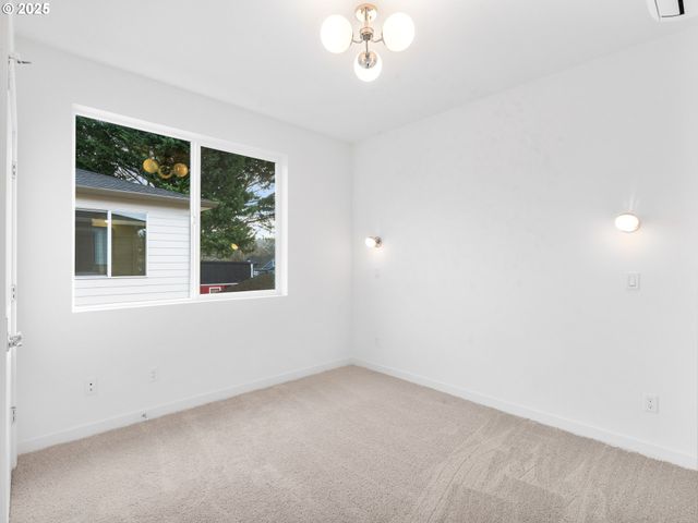 6443 Se 88th Ave, Portland, OR 97266