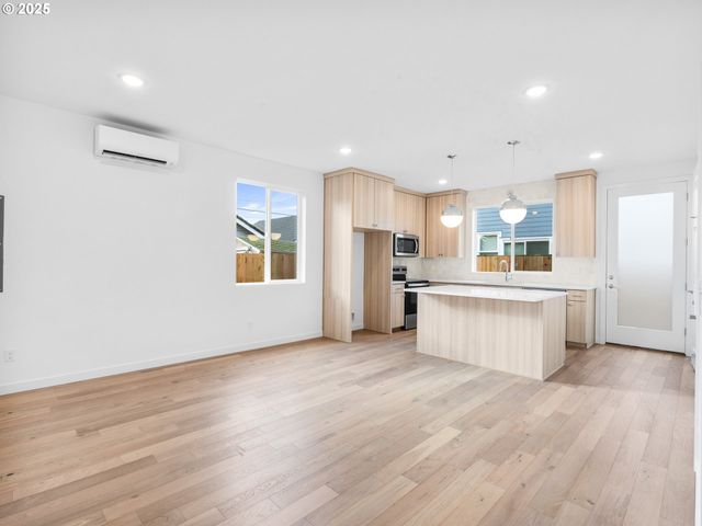 6443 Se 88th Ave, Portland, OR 97266