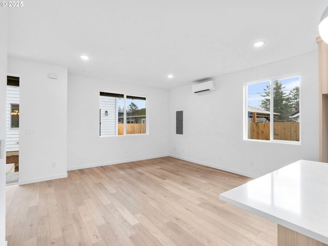 6443 Se 88th Ave, Portland, OR 97266