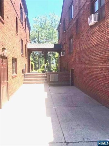 520 Broad Avenue 11, Englewood, NJ 07631