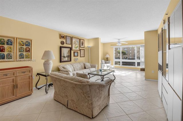 12540 Majesty Circle 208, Boynton Beach, FL 33437