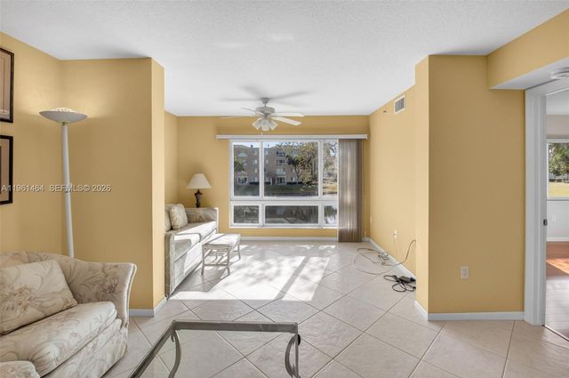 12540 Majesty Circle 208, Boynton Beach, FL 33437