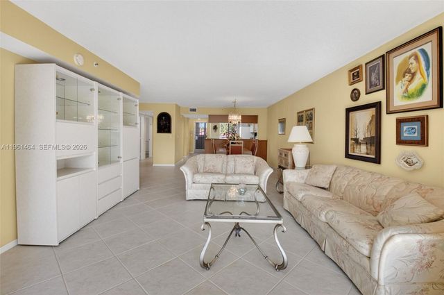 12540 Majesty Circle 208, Boynton Beach, FL 33437