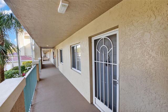 12540 Majesty Circle 208, Boynton Beach, FL 33437