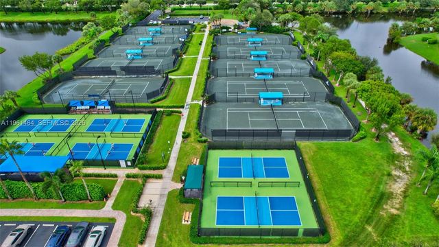 12540 Majesty Circle 208, Boynton Beach, FL 33437