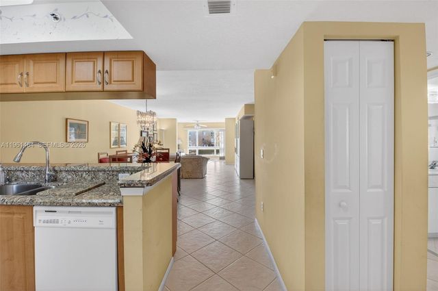 12540 Majesty Circle 208, Boynton Beach, FL 33437
