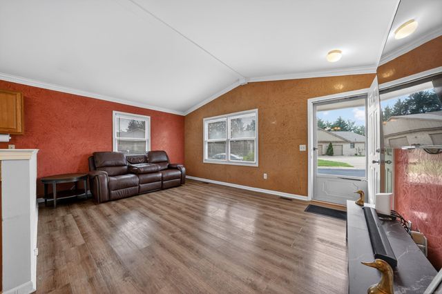 41933 King Edward Court, Clinton Twp, MI 48038