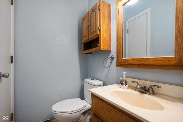 9443 N Michigan Road, Fairland, IN 46126