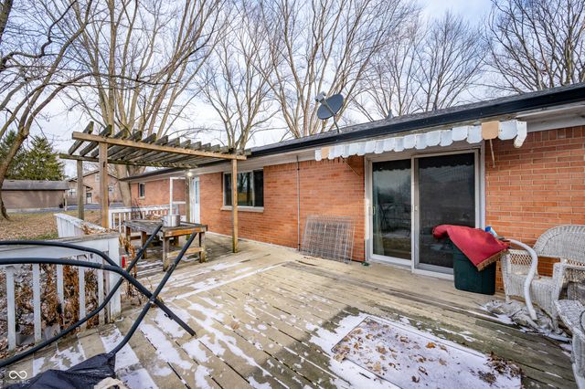 9443 N Michigan Road, Fairland, IN 46126