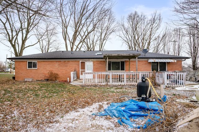 9443 N Michigan Road, Fairland, IN 46126
