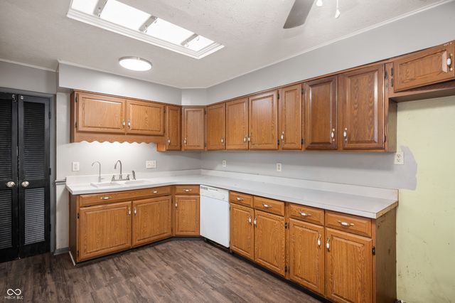 9443 N Michigan Road, Fairland, IN 46126