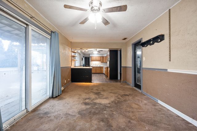 9443 N Michigan Road, Fairland, IN 46126