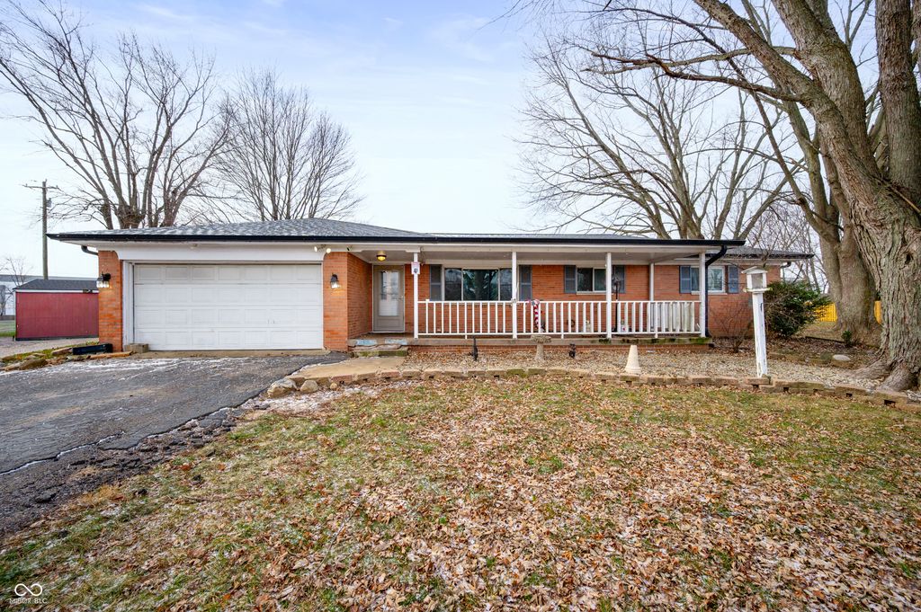 9443 N Michigan Road, Fairland, IN 46126