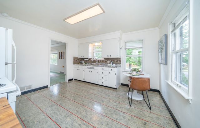 211 E Hoffman Ave, Spokane, WA 99207