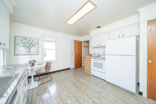 211 E Hoffman Ave, Spokane, WA 99207