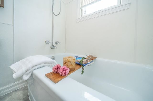 211 E Hoffman Ave, Spokane, WA 99207