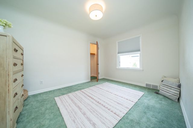 211 E Hoffman Ave, Spokane, WA 99207