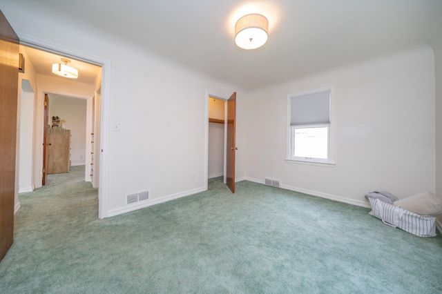 211 E Hoffman Ave, Spokane, WA 99207
