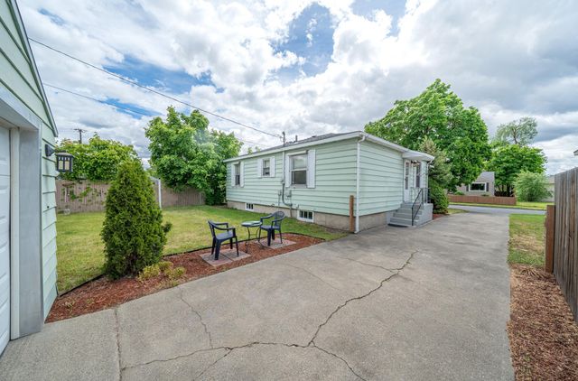 211 E Hoffman Ave, Spokane, WA 99207