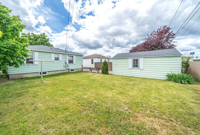 211 E Hoffman Ave, Spokane, WA 99207