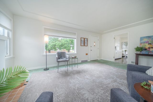 211 E Hoffman Ave, Spokane, WA 99207
