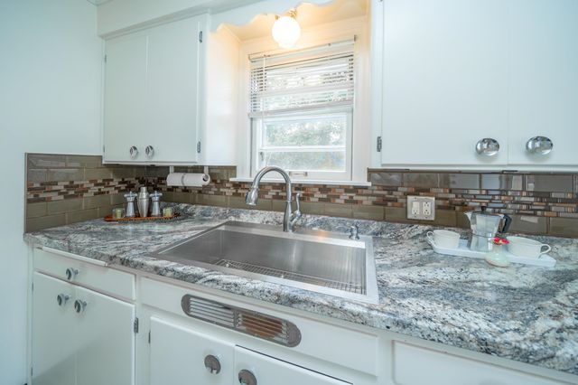 211 E Hoffman Ave, Spokane, WA 99207