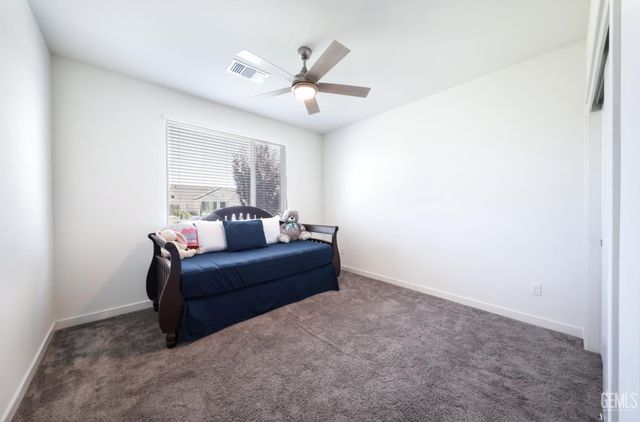 7615 Bristol Spring Avenue, Bakersfield, CA 93313