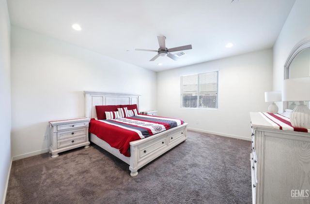 7615 Bristol Spring Avenue, Bakersfield, CA 93313
