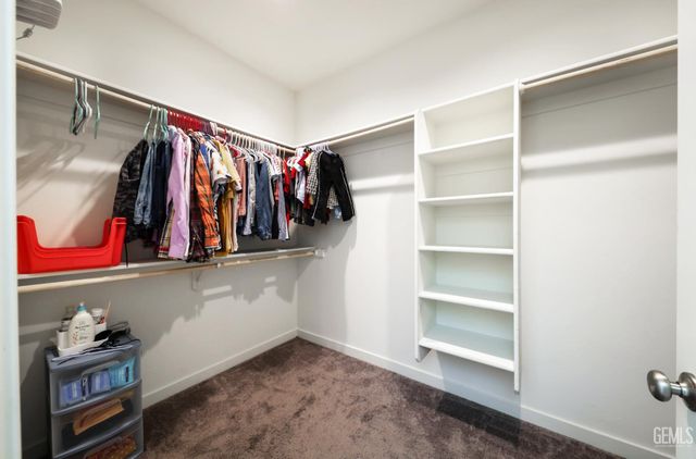 7615 Bristol Spring Avenue, Bakersfield, CA 93313