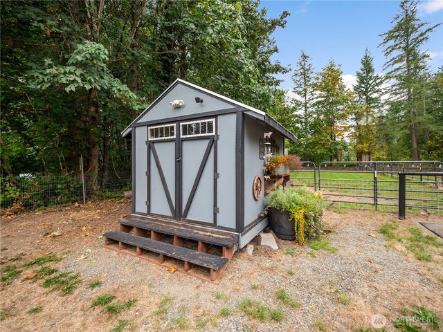 29518 SE 384th Street, Enumclaw, WA 98022