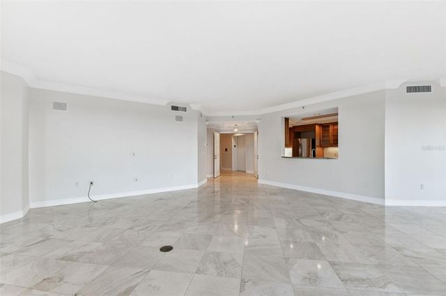 555 5TH AVENUE NE 424, St Petersburg, FL 33701