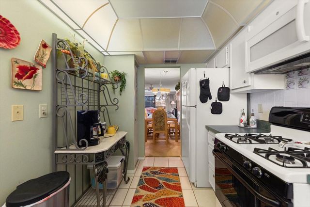 6080 N 80TH STREET N 412, St Petersburg, FL 33709