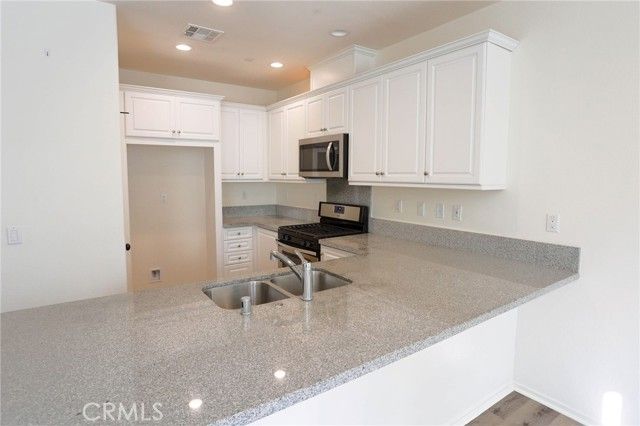 3275 E Midsummer Privado 4, Ontario, CA 91762