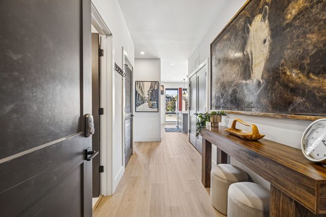 303 31st Ave N Apt 517, Nashville, TN 37203