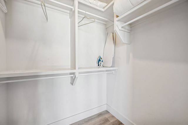 303 31st Ave N Apt 517, Nashville, TN 37203