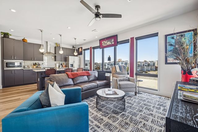 303 31st Ave N Apt 517, Nashville, TN 37203