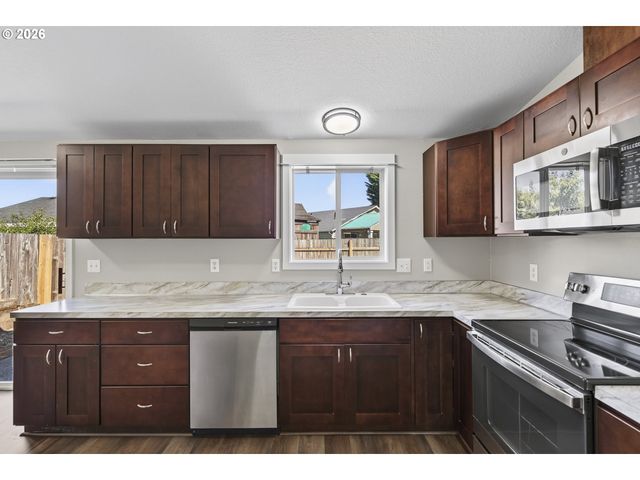1608 Nw 3RD St, Battle Ground, WA 98604