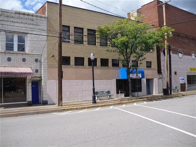 948-950 Fifth Ave., New Kensington, PA 15068